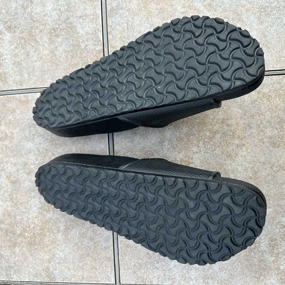 Birkenstock Black Men's Sandals - Picture 9 of 10